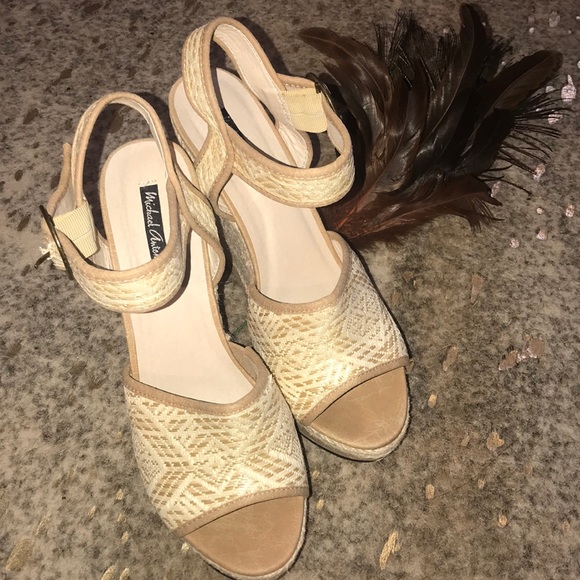 Women’s Sz 8.5 Michael Antonio Wedges - Picture 3 of 4